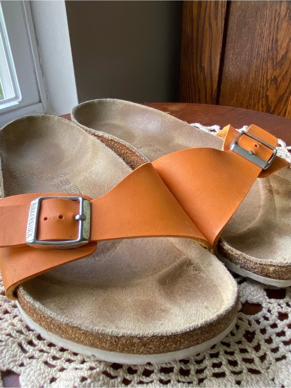 Birkenstock Single Strap Slide Sandals in Bright Orange. EUC Size 39